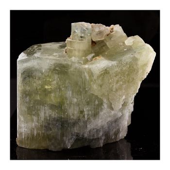 Fluorapatite. 1355.1 ct.