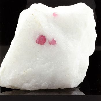 Spinelle. 1155.7 ct.