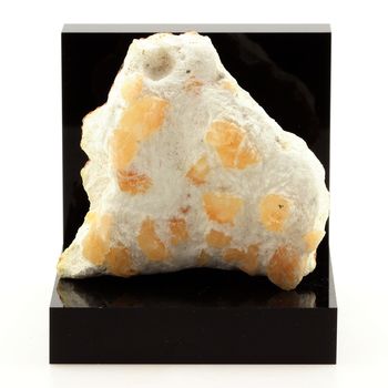 Heulandite. 192.8 ct.