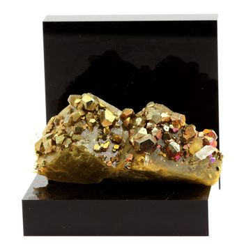 Pyrite, Siderite, Quartz.