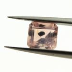 Quartz rose à Diopside. 1.65 ct.