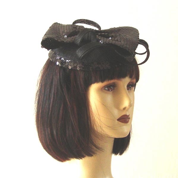 Wedding fascinator with sequins