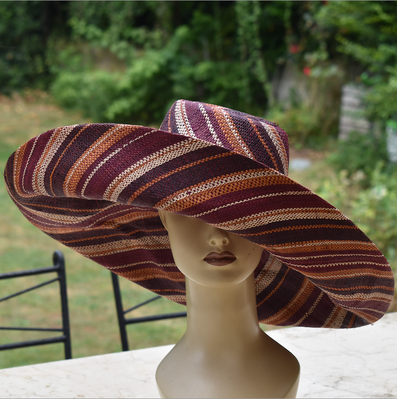 Très grande capeline en rabane/raphia multicolore