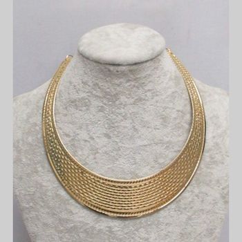 collier torque ethnique