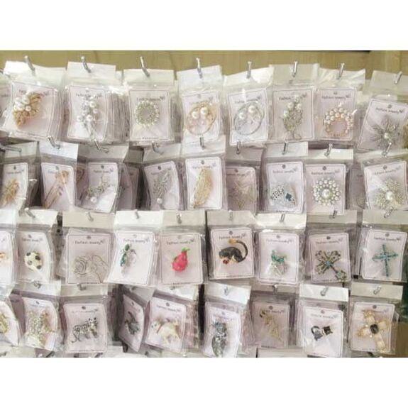 wholesaler in wedding pins
