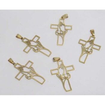 pendentif croix main priere