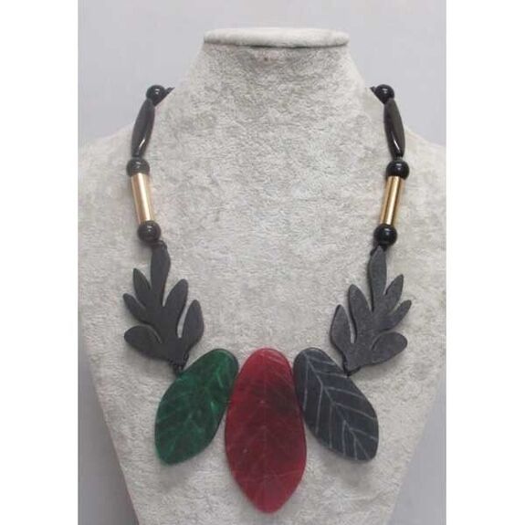 Bijoux collier feuilles bois