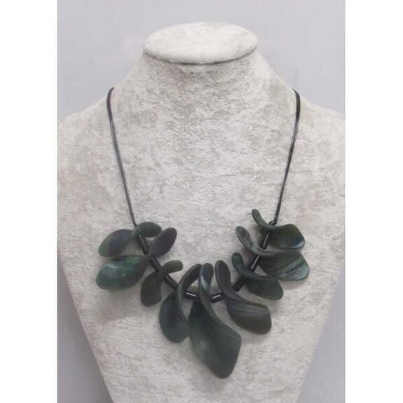 Bijoux cordon pendentif acrylique vert