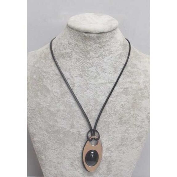 Bijoux pendentif larme pierre noir