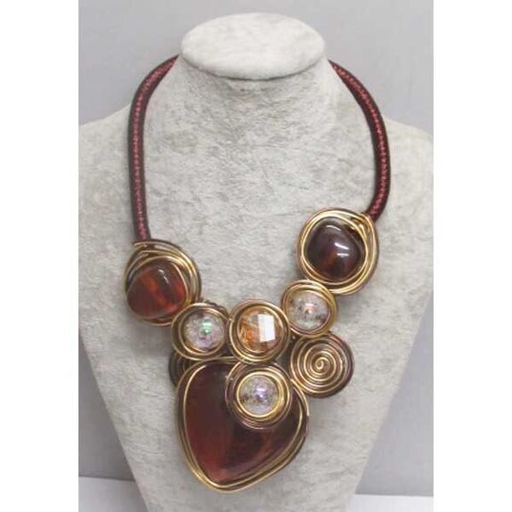 bijoux collier spirale resine marron