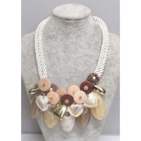 collier pendentif geometrique floral