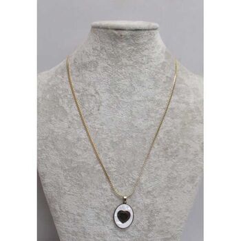 fine chaine longue pendentif nacre coeur en acier