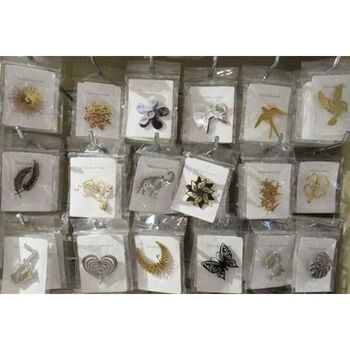 bijoux acier broches vendu en lot