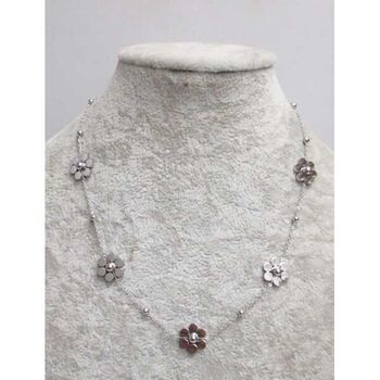 Collier chaine 5 fleurs en acier argenté