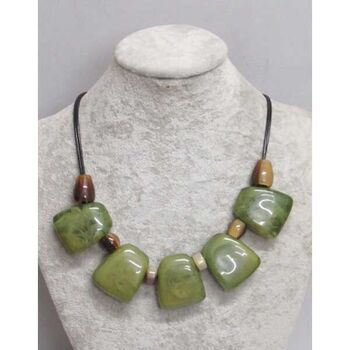 Bijoux femme hache géometrique résine vert