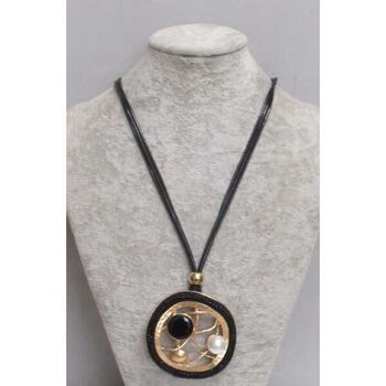 bijoux dore long collier perle et peinture