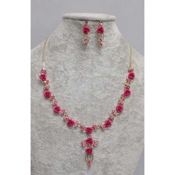 Jewelry set to complete dress