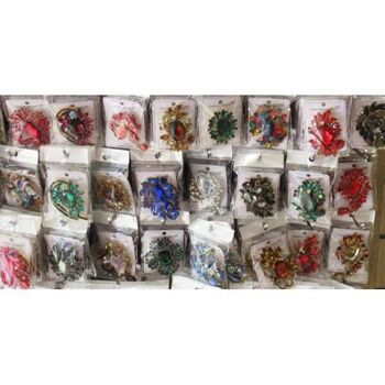 bijoux broches vendu en lot
