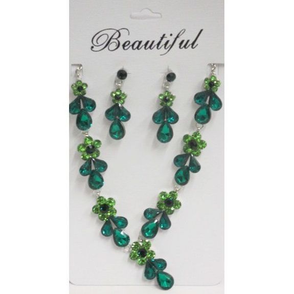 jewelry necklaces elderly person