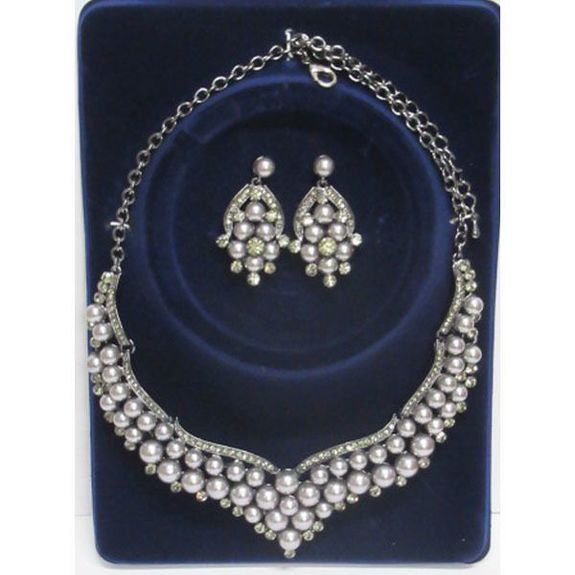 Boucles d'oreilles en perles grises – Estincele Boucles d'oreilles en perles grises – Estincele