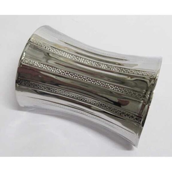 bracelet manchette quadrillage en argente