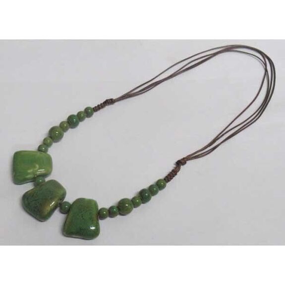 Hache geometriques céramique bijoux collier en vert