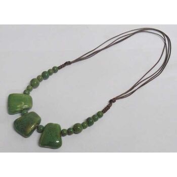 Hache geometriques céramique bijoux collier en vert