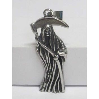 Pendentif en acier la camarde