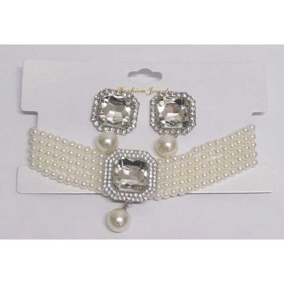 Pearl and crystal choker