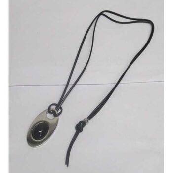 Bijoux pendentif larme pierre noir