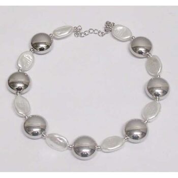 bijoux alternance pastille argentee et nacre cerceau