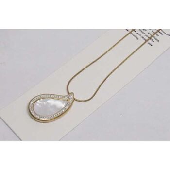 chaîne acier doré pendentif goutte courbee nacre