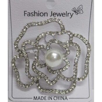 broche grosse fleur perle au milieu