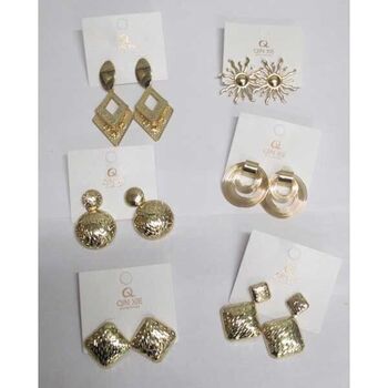 Boucles bijoux assortis en doré