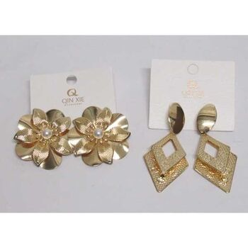 Boucles bijoux fleurs perle et triangulaires en doré