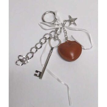 brown heart-shaped bag jewelry keychain