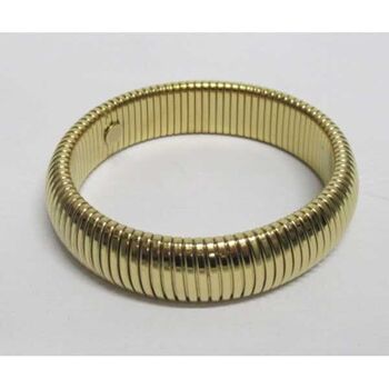 bangle bracelet leaves that join together in gold steel