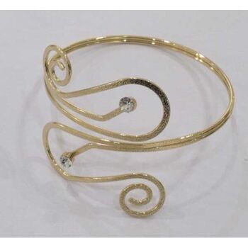 Gold arm jewelry for wedding