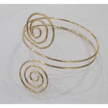 Gold arm jewelry for wedding