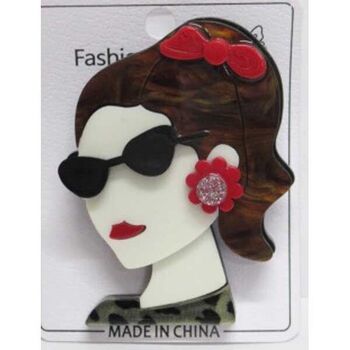 brooch jewelry lady in the sun