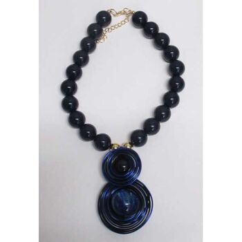 collier bijoux en bleu nuit