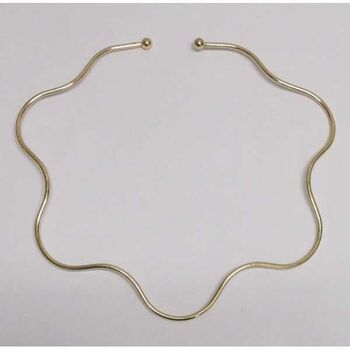 curved gold stem necklace