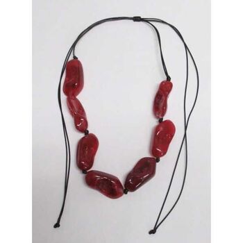 Collier bijoux résine galets uniformes rouge