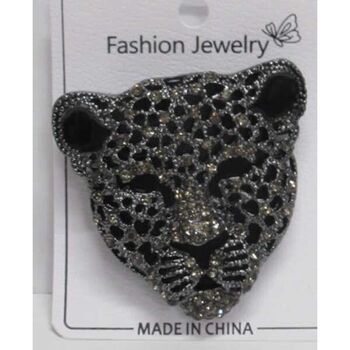 leopard head in black jewelry