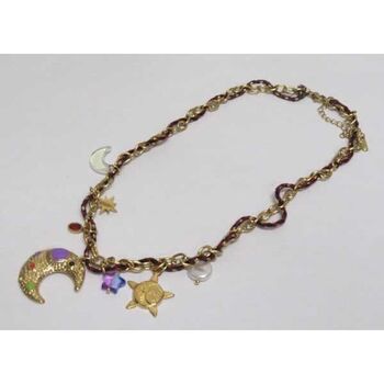 bijoux collier acier breloques lune soleil sur fil rouge