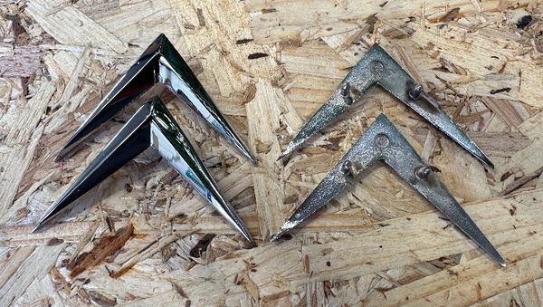 Monogramme Chevron Citroën Chromé