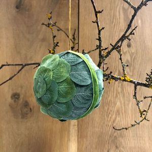 DIY Boule de Noël Eucalyptus