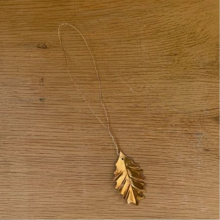 Feuille en Laiton à suspendre - 4 cm