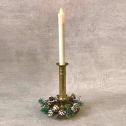 Retro taper candle with moving flame