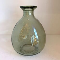Green vase - H 12 cm